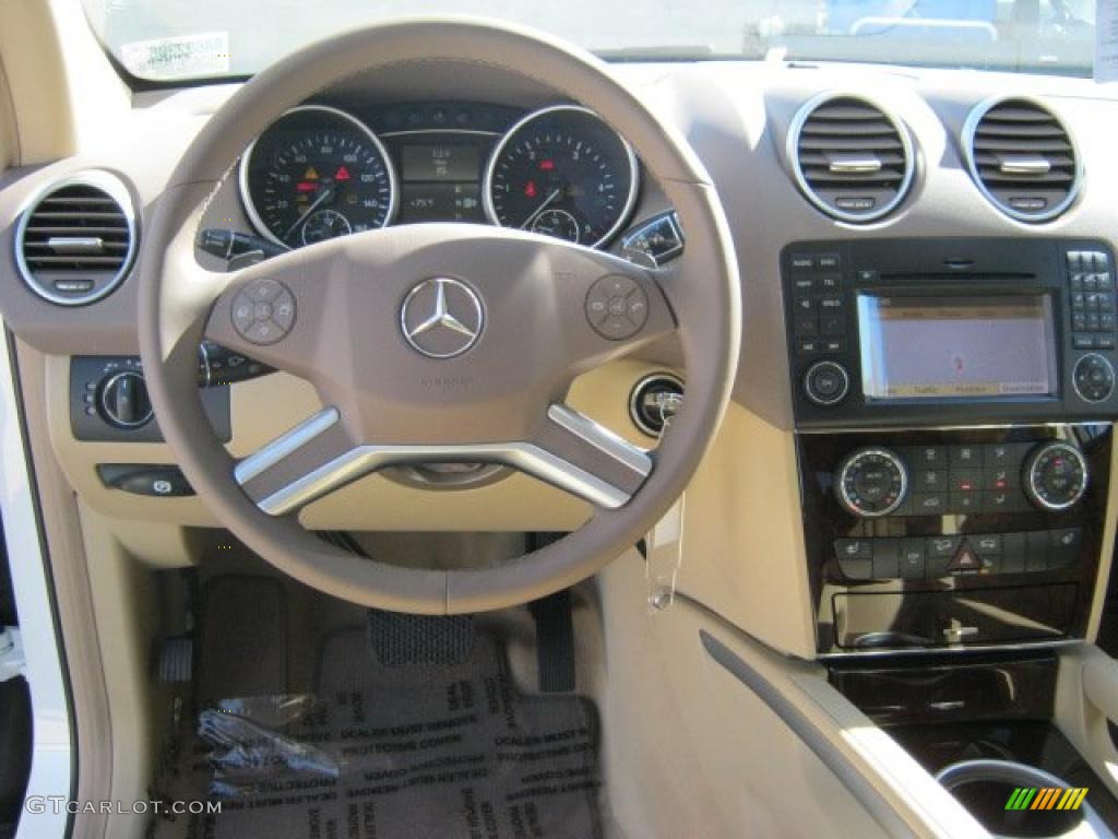 2011 Mercedes-Benz ML 350 BlueTEC 4Matic Cashmere Dashboard Photo #44691581