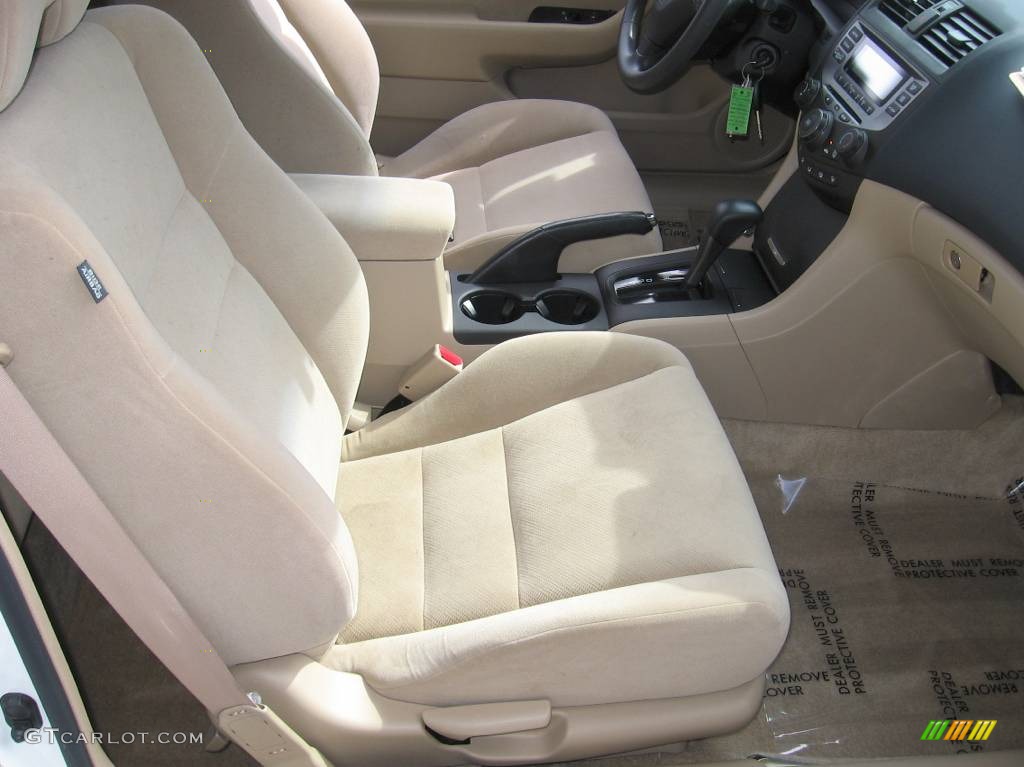 2007 Accord LX Coupe - Taffeta White / Ivory photo #10