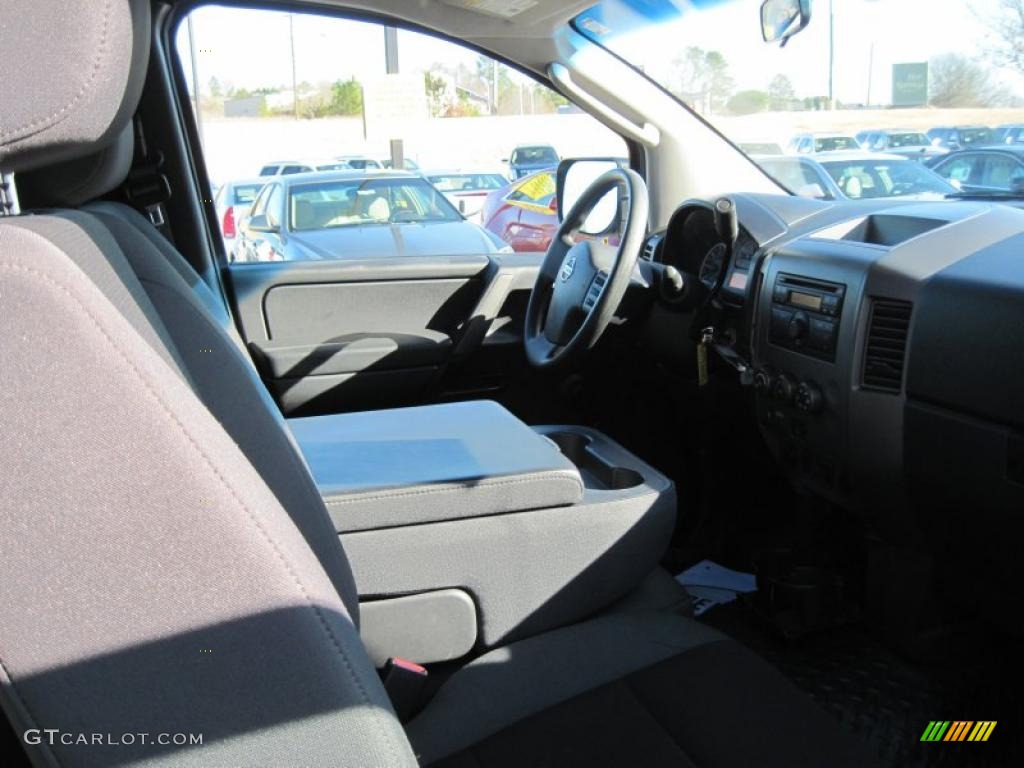 2008 Titan LE King Cab 4x4 - Blizzard White / Charcoal photo #15
