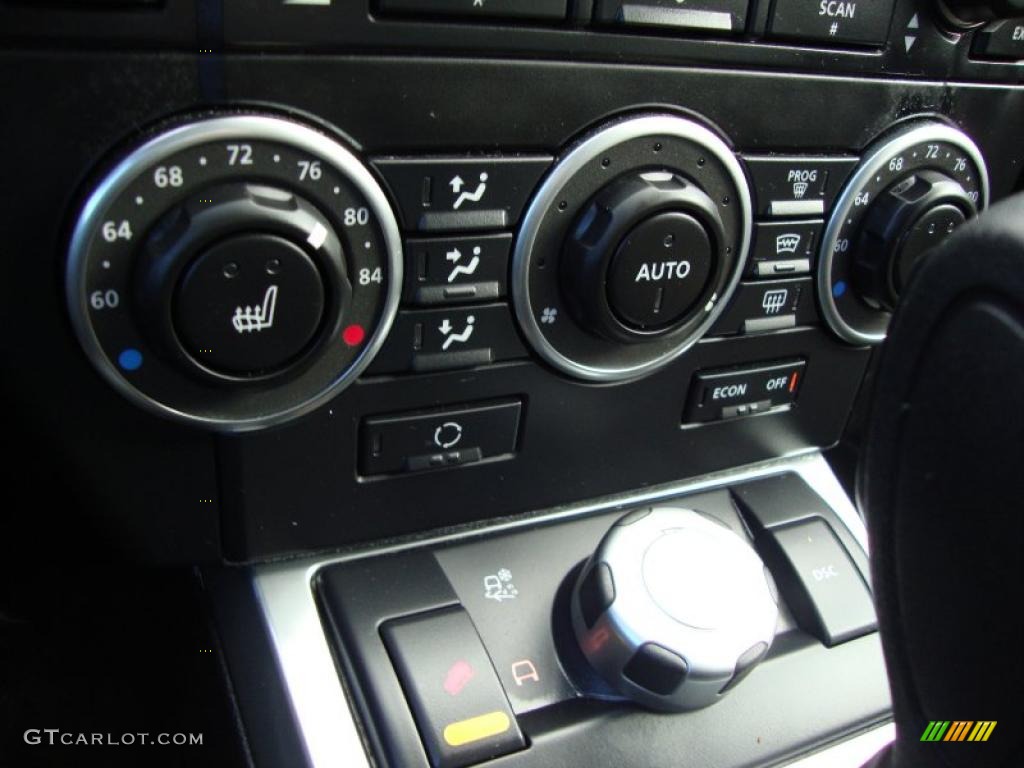 2009 Land Rover LR2 HSE Controls Photo #44692953