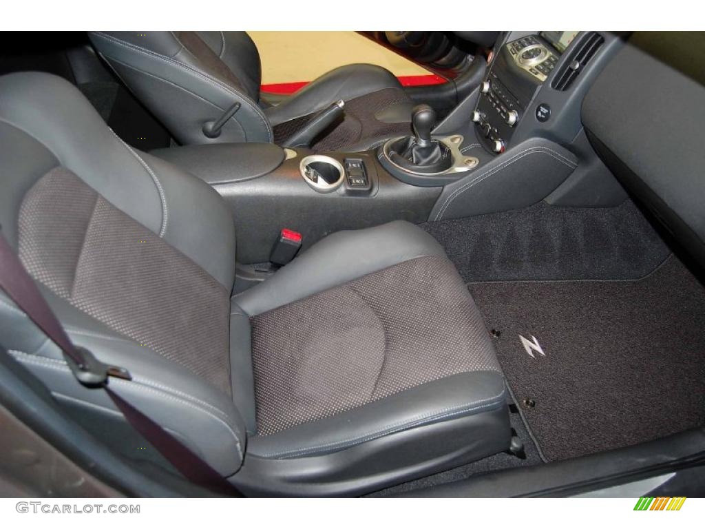 Black Leather Interior 2010 Nissan 370Z Sport Touring Coupe Photo #44696702