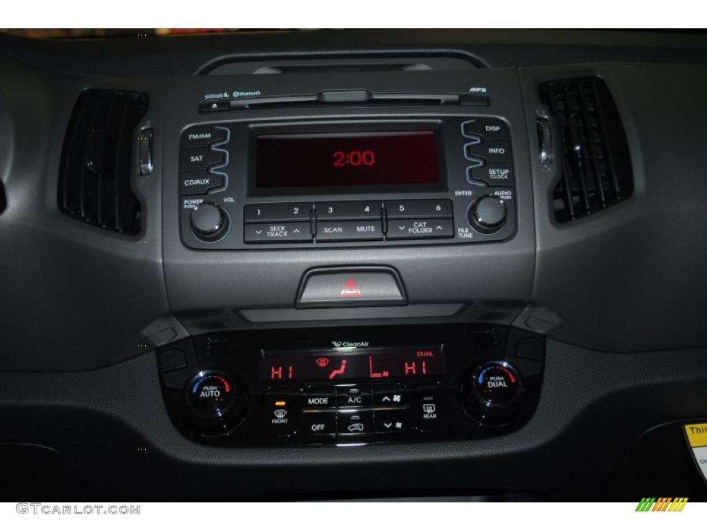 2011 Kia Sportage EX AWD Controls Photo #44698485