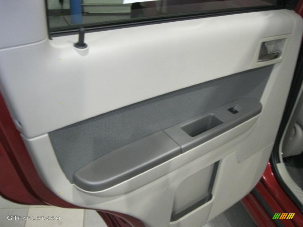 2010 Mercury Mariner V6 Stone Door Panel Photo #44699733