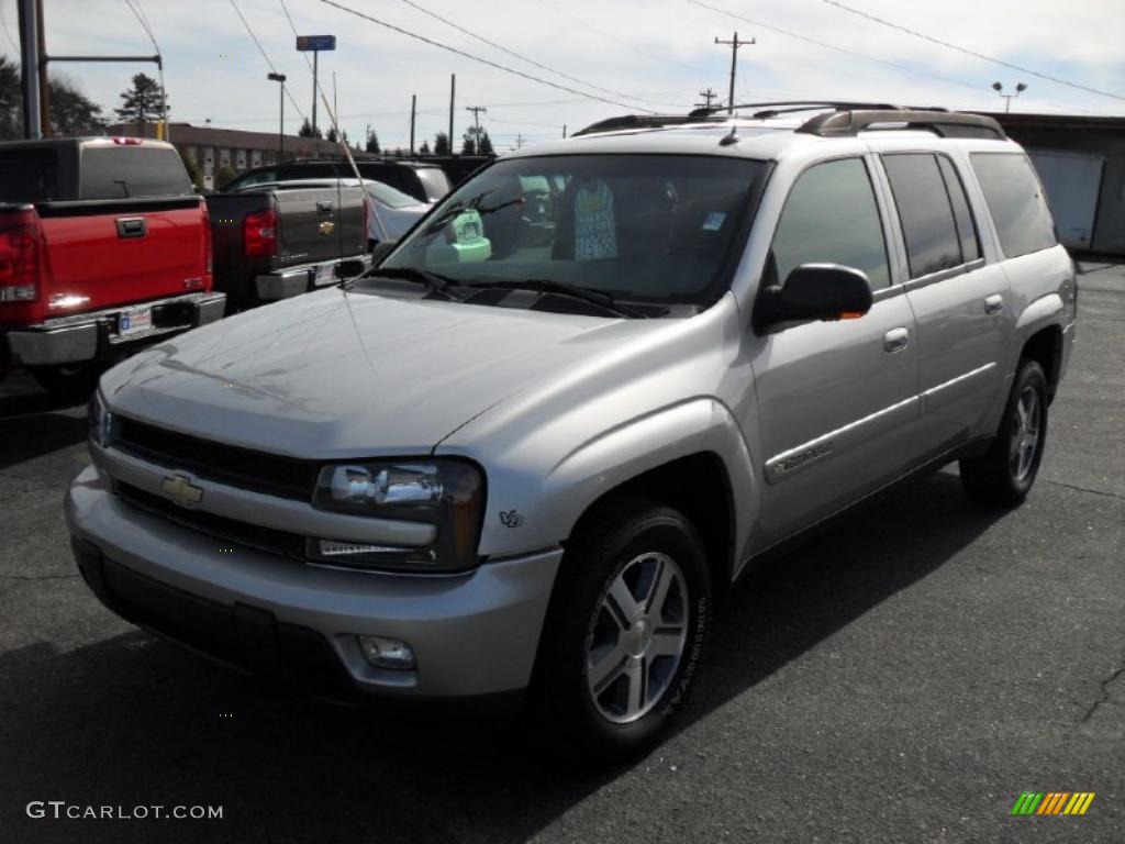 2004 TrailBlazer EXT LT - Silverstone Metallic / Dark Pewter photo #1