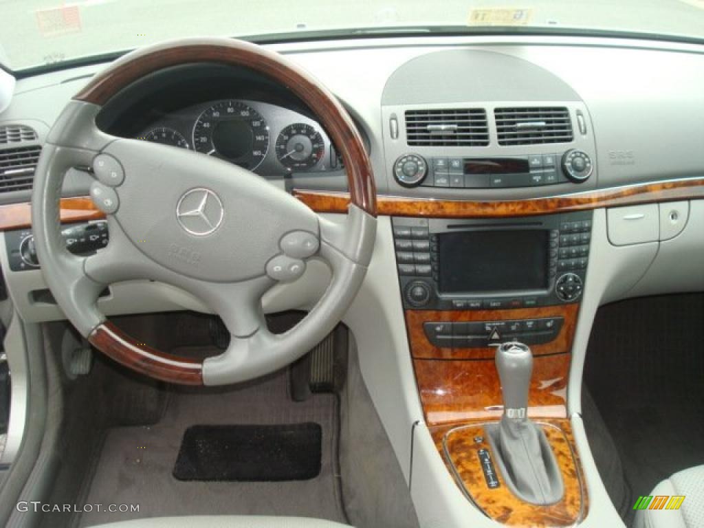 2007 Mercedes-Benz E 350 4Matic Wagon Ash Dashboard Photo #44702966