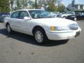 2002 Vibrant White Lincoln Continental   photo #7