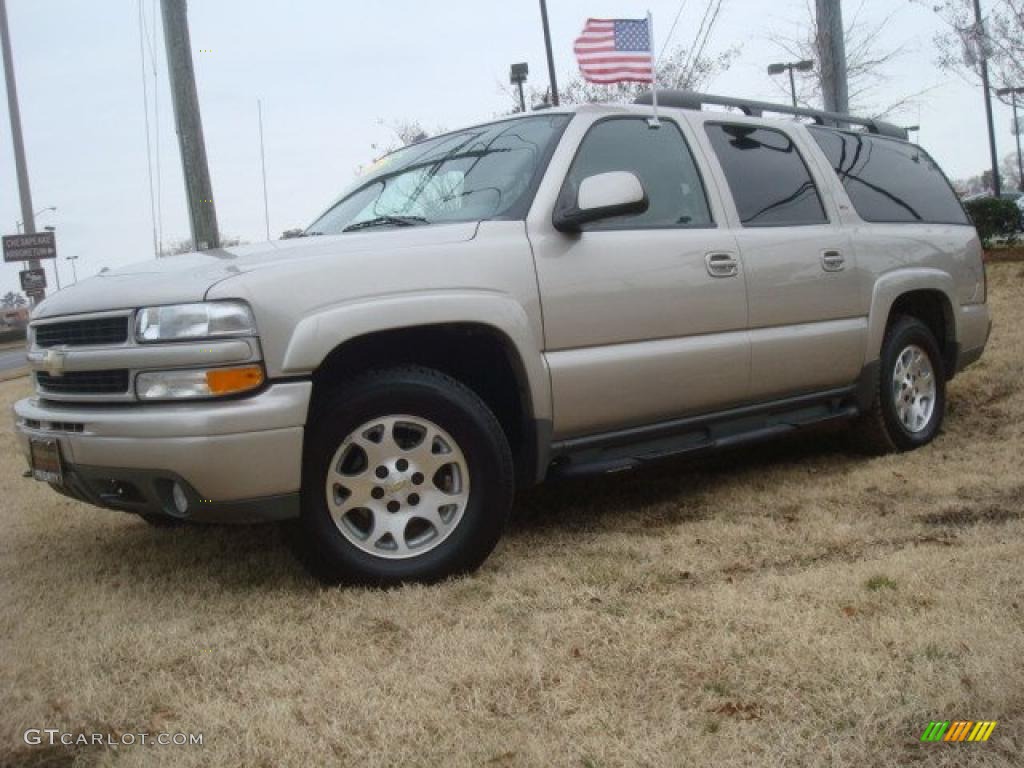 2005 Suburban 1500 Z71 - Silver Birch Metallic / Gray/Dark Charcoal photo #2