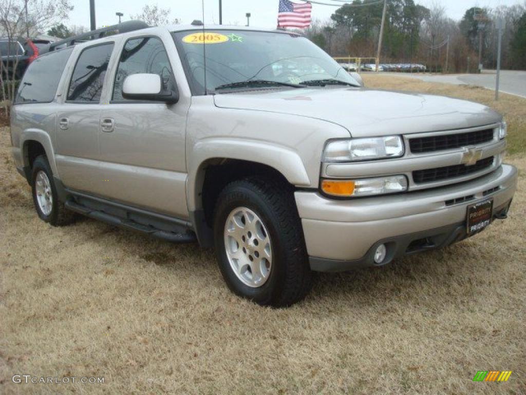 2005 Suburban 1500 Z71 - Silver Birch Metallic / Gray/Dark Charcoal photo #7