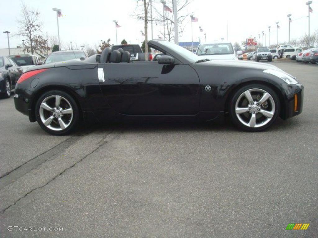 Magnetic Black Pearl 2007 Nissan 350Z Touring Roadster Exterior Photo #44708454