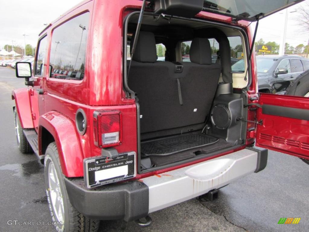 2011 Wrangler Sahara 4x4 - Deep Cherry Red Crystal Pearl / Black photo #8