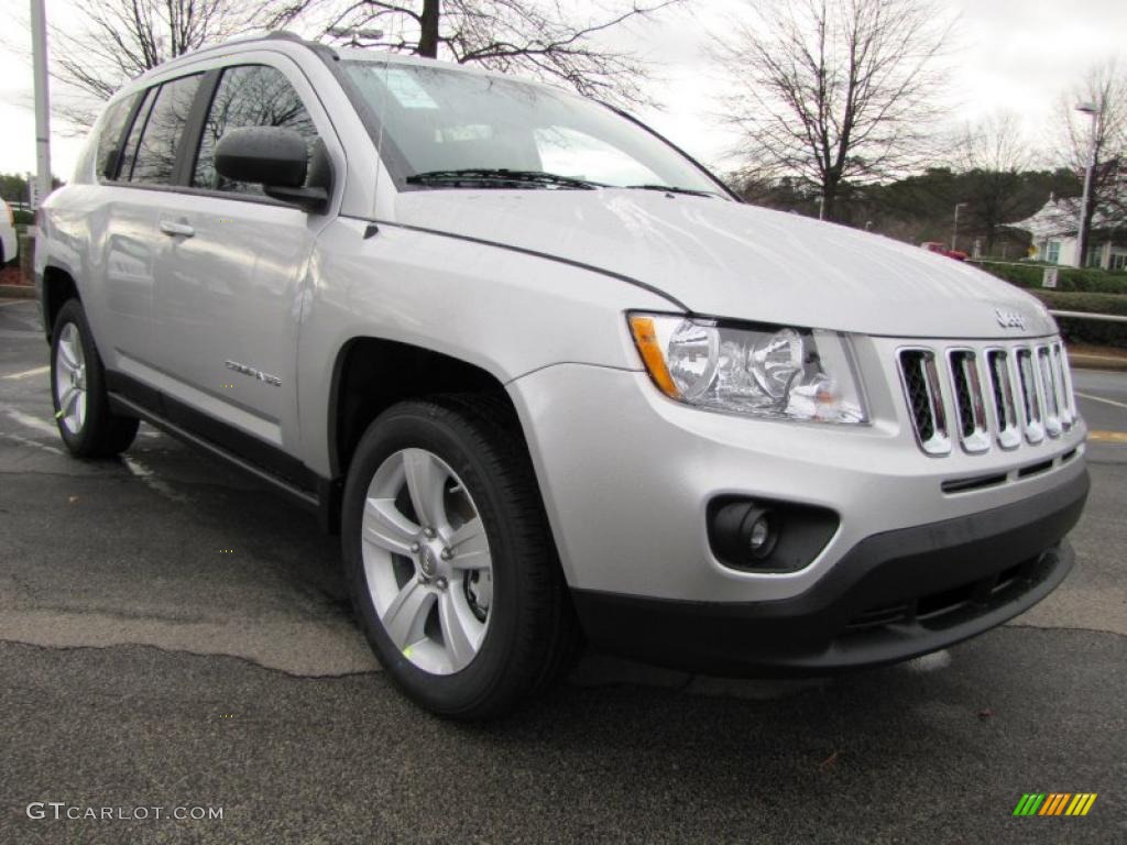 Bright Silver Metallic 2011 Jeep Compass 2.0 Latitude Exterior Photo #44710699