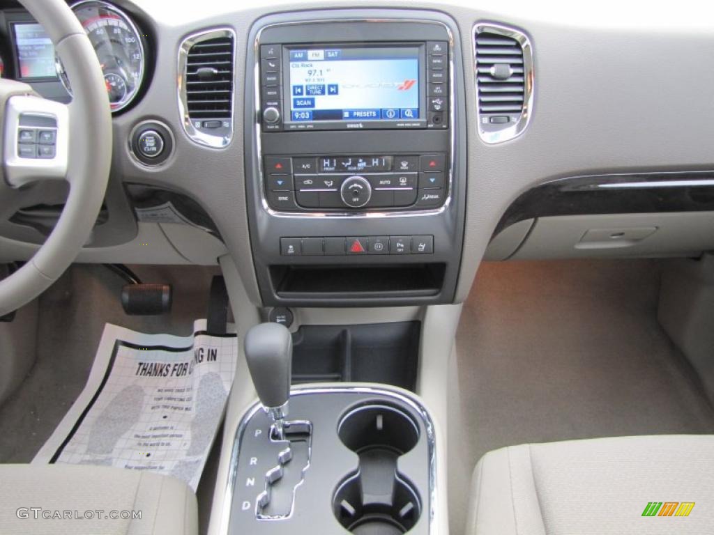 2011 Dodge Durango Crew Dark Graystone/Medium Graystone Dashboard Photo #44713095