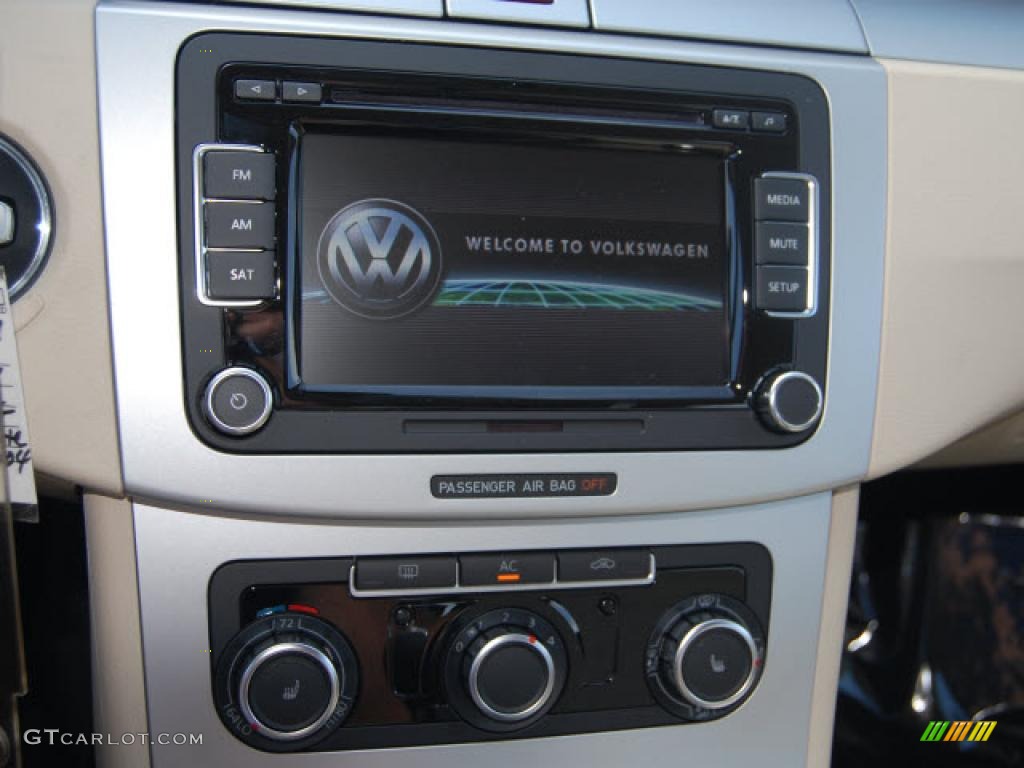 2011 Volkswagen CC Sport Controls Photo #44715515