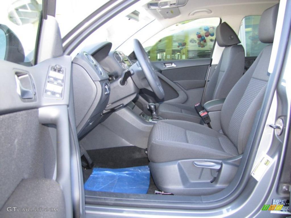 Charcoal Interior 2011 Volkswagen Tiguan S Photo #44715963