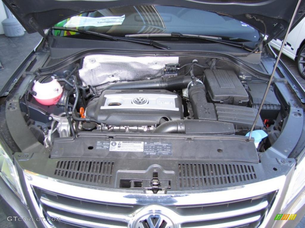 2011 Volkswagen Tiguan S 2.0 Liter FSI Turbocharged DOHC 16-Valve VVT 4 Cylinder Engine Photo #44716015