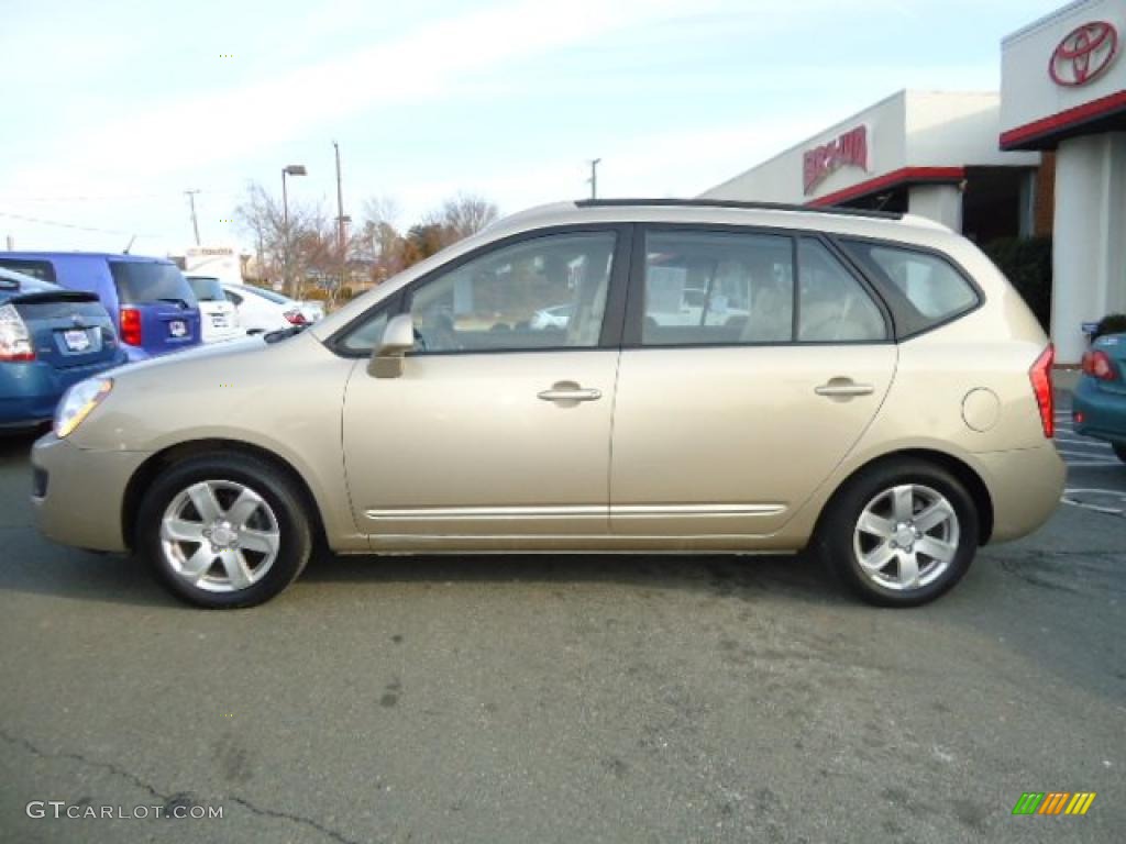 Light Almond Beige 2007 Kia Rondo LX Exterior Photo #44718936