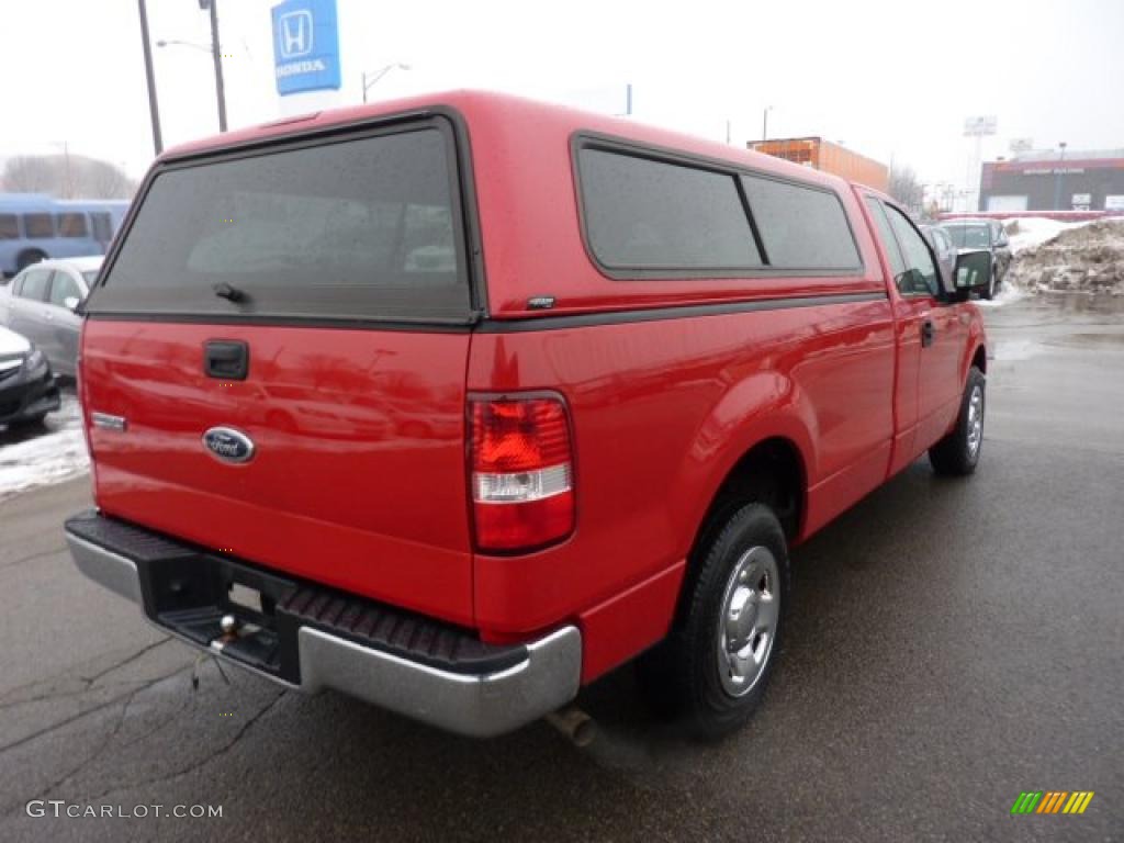 2004 F150 XL Regular Cab - Bright Red / Medium Graphite photo #4