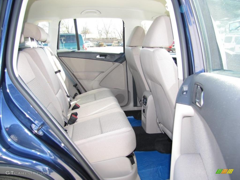 Clay Gray Interior 2011 Volkswagen Tiguan S Photo #44720456