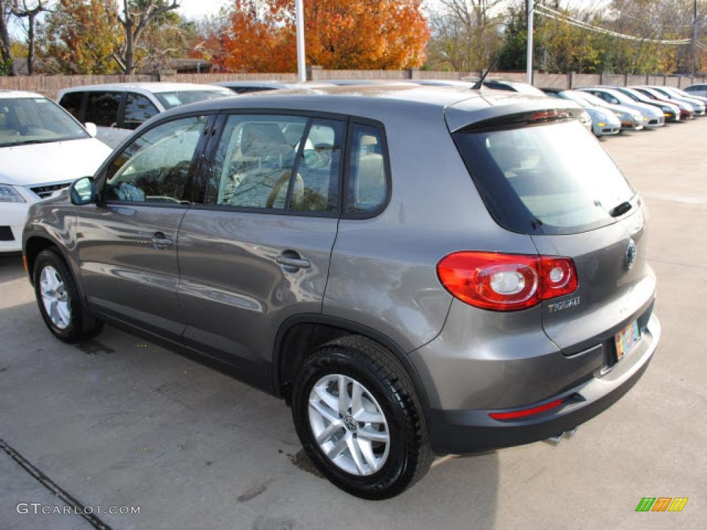 2011 Tiguan S - Alpine Gray Metallic / Clay Gray photo #2