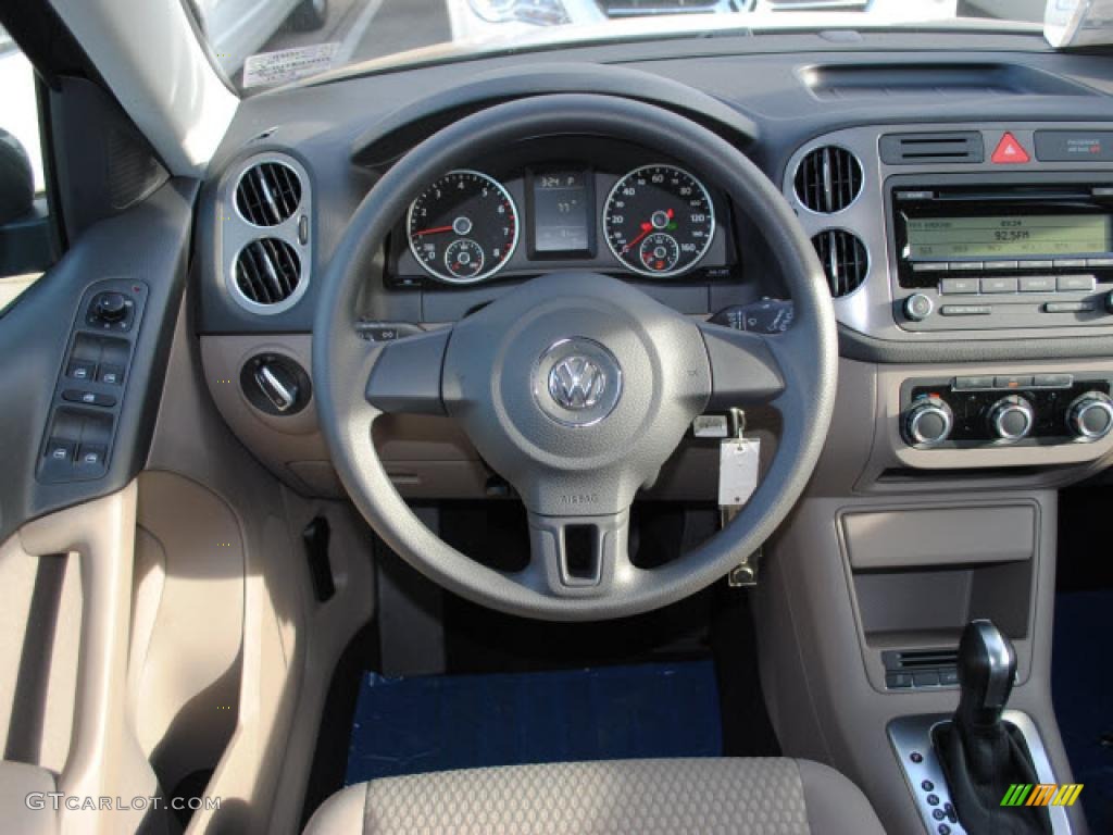 2011 Volkswagen Tiguan S Clay Gray Dashboard Photo #44720648