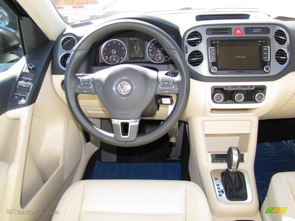 2011 Volkswagen Tiguan SE Gauges Photo #44720860