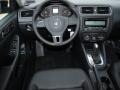 Black - Jetta SE Sedan Photo No. 4