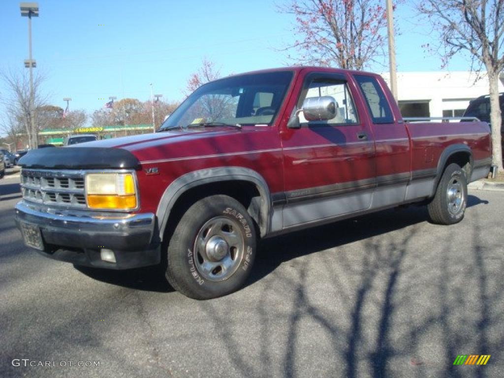 1996 Dakota SLT Extended Cab - Claret Red Pearl Metallic / Beige photo #2