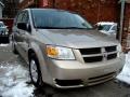 2008 Light Sandstone Metallic Dodge Grand Caravan SE  photo #3