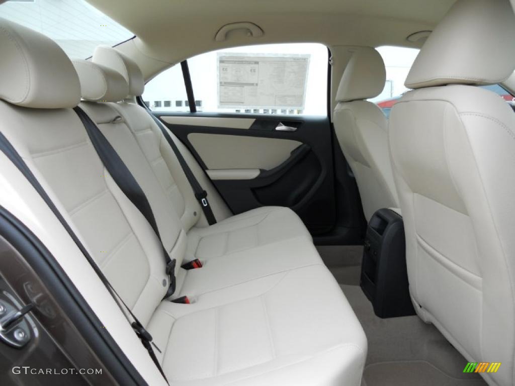 Cornsilk Beige Interior 2011 Volkswagen Jetta SE Sedan Photo #44727081