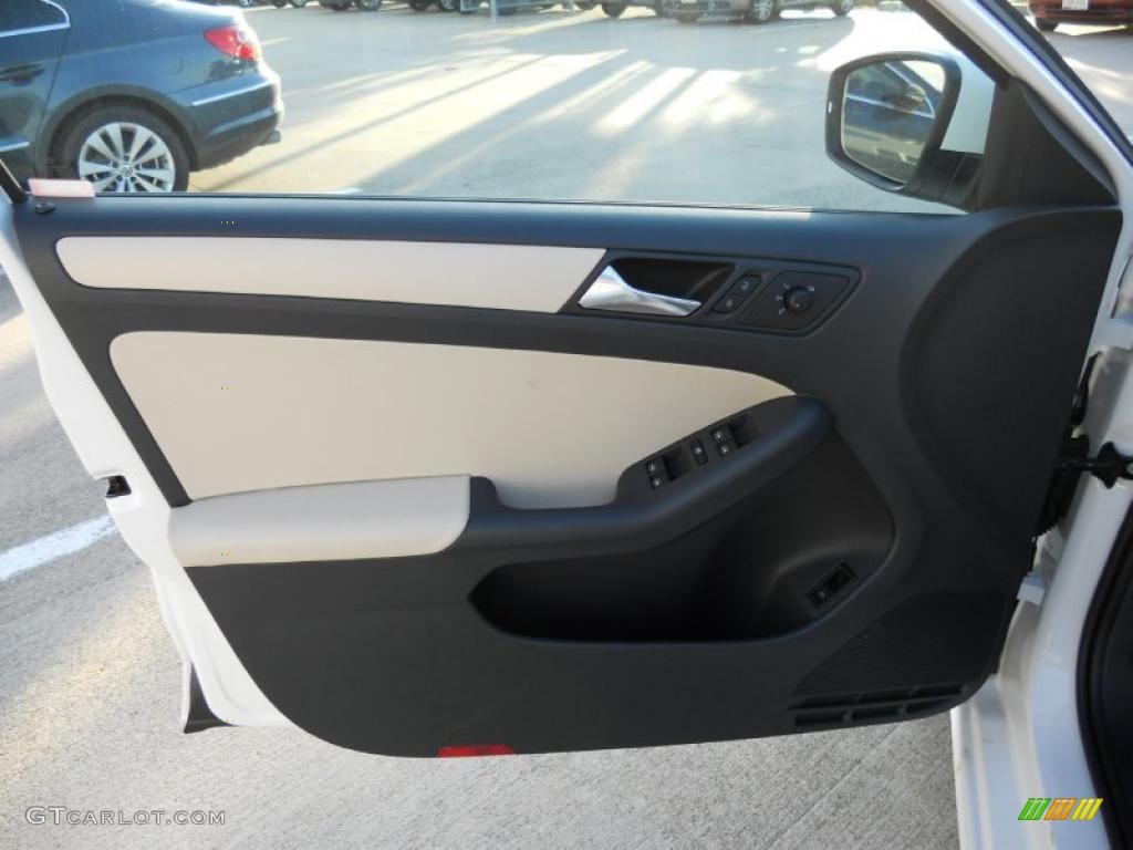 2011 Volkswagen Jetta SE Sedan Cornsilk Beige Door Panel Photo #44727261