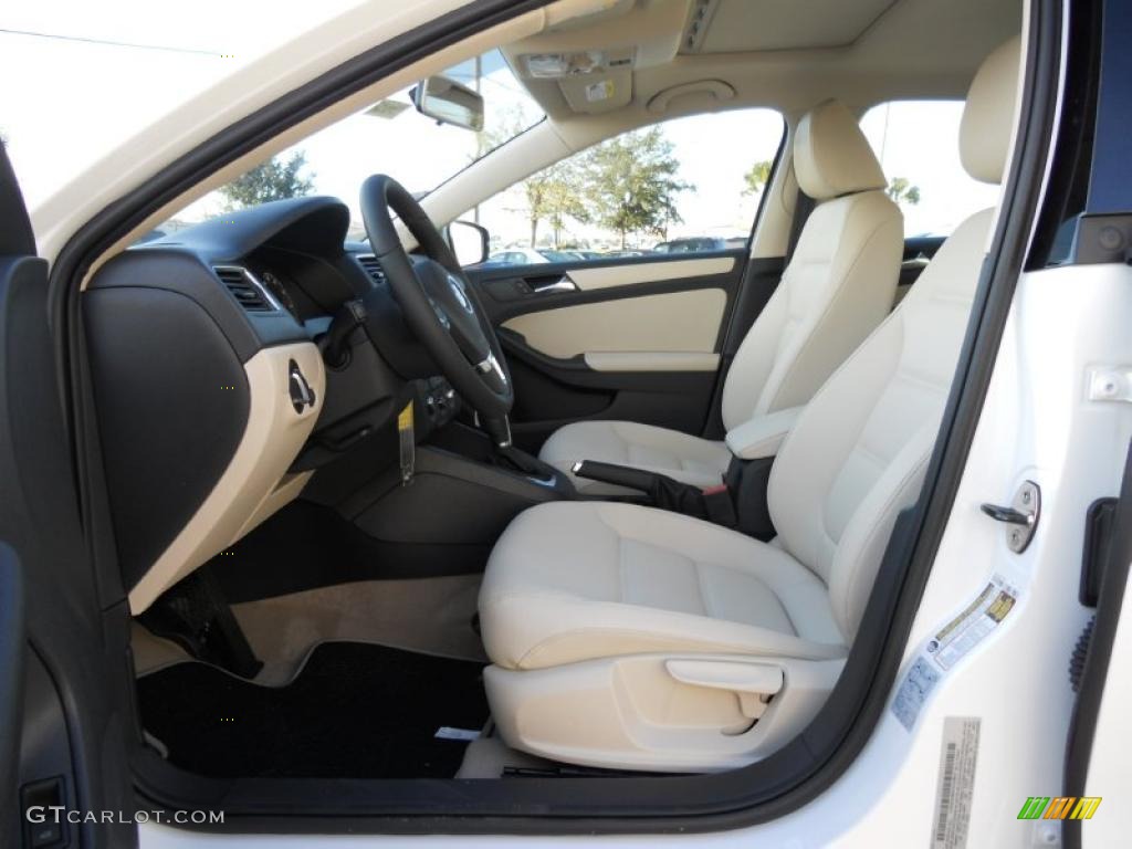 Cornsilk Beige Interior 2011 Volkswagen Jetta SE Sedan Photo #44727273