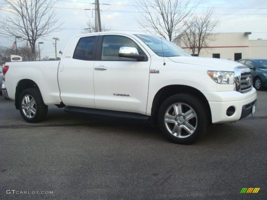 2007 Tundra Limited Double Cab 4x4 - Super White / Graphite Gray photo #2