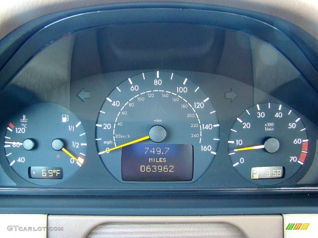 2002 Mercedes-Benz E 430 Sedan Gauges Photo #44727669