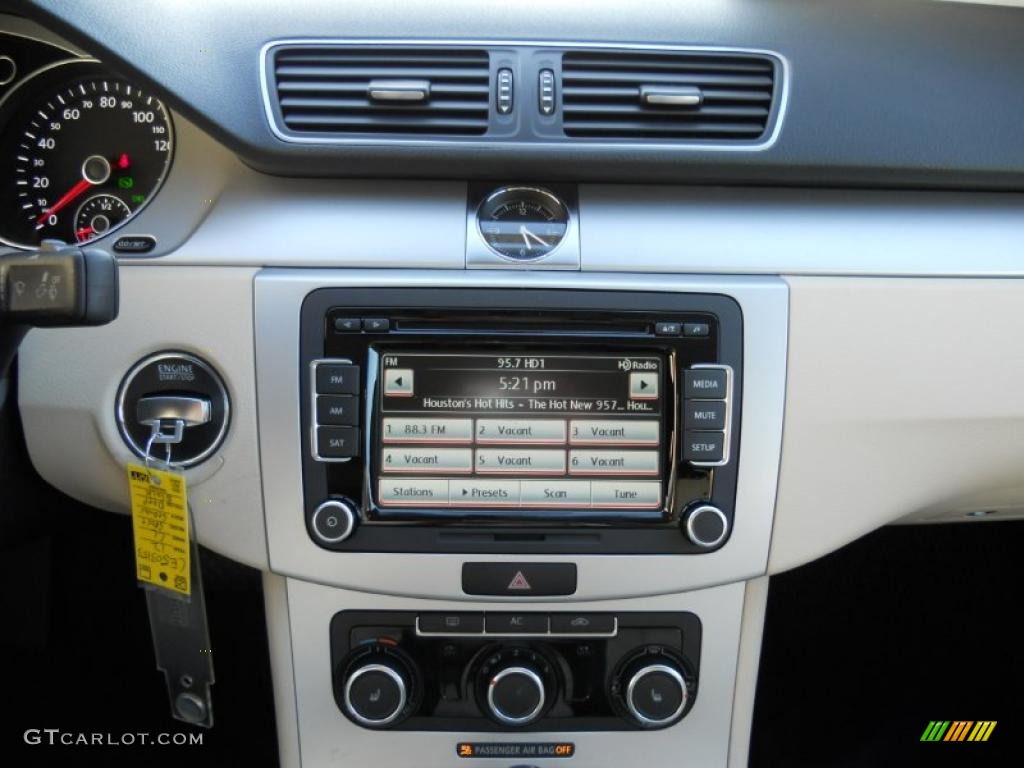 2012 Volkswagen CC Sport Controls Photo #44729149