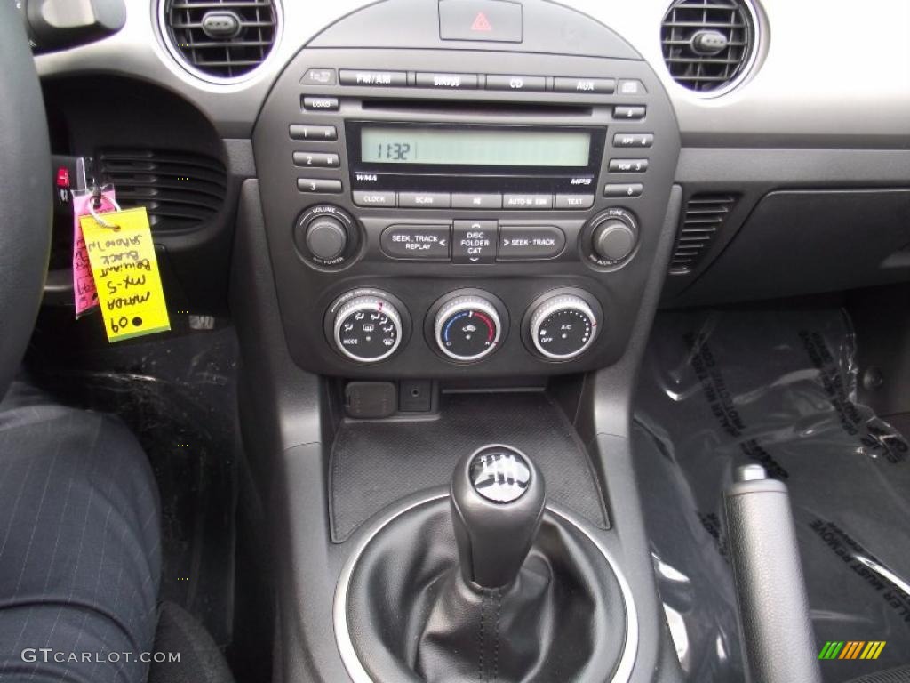 2009 Mazda MX-5 Miata Touring Roadster Controls Photo #44729985