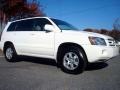 Super White - Highlander V6 4WD Photo No. 1