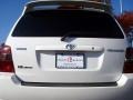 Super White - Highlander V6 4WD Photo No. 4