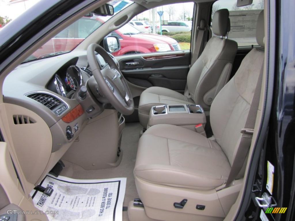 Dark Frost Beige/Medium Frost Beige Interior 2011 Chrysler Town & Country Limited Photo #44737518