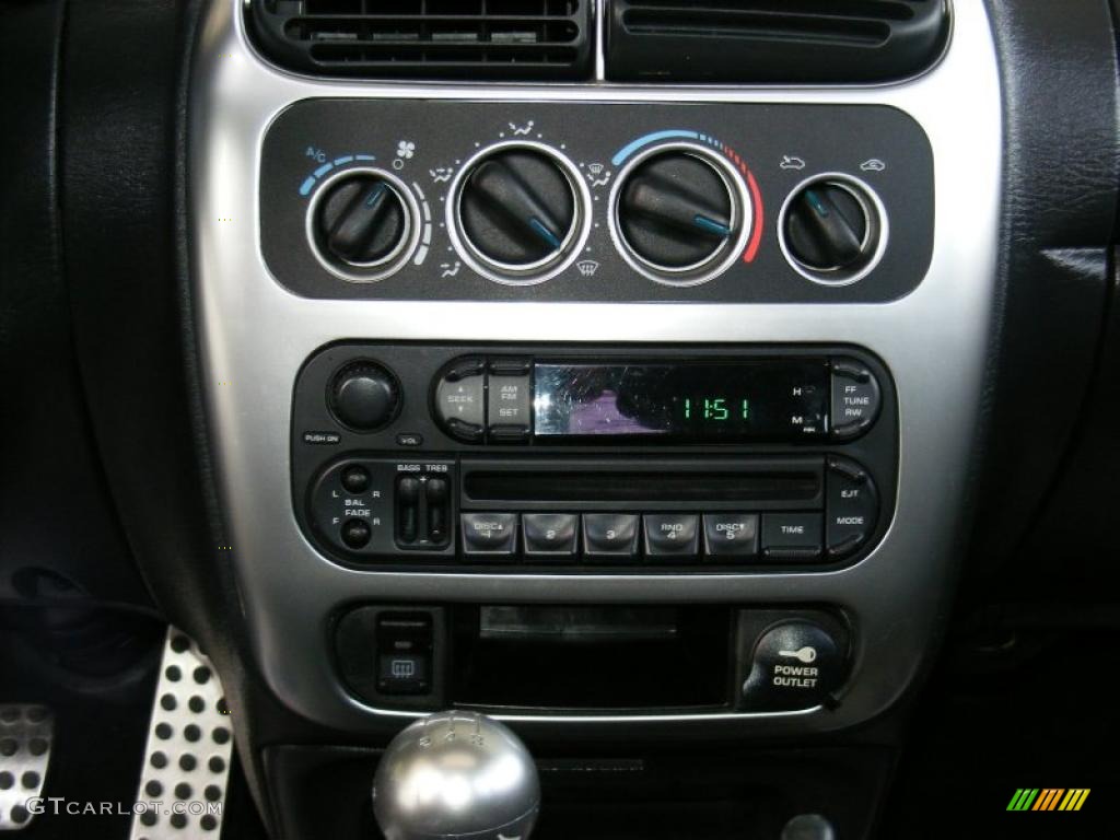 2004 Dodge Neon SRT-4 Controls Photo #44738030