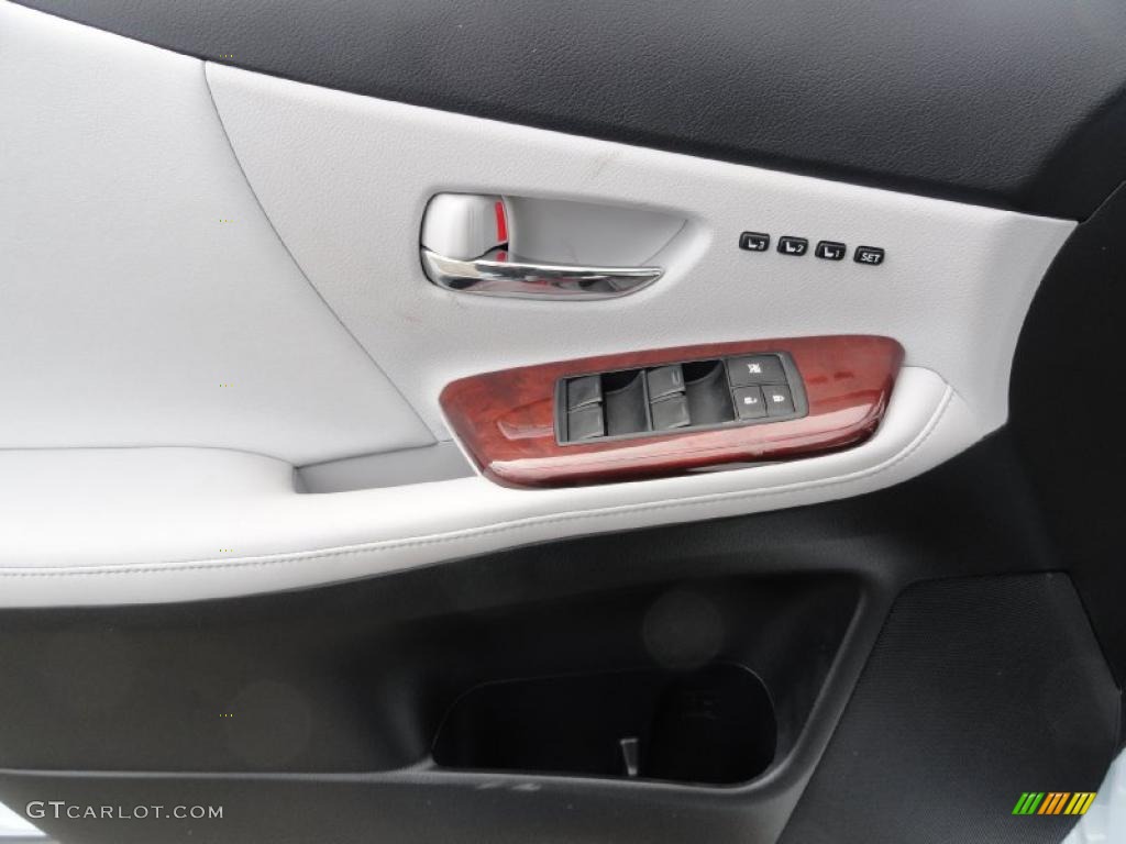 2010 Lexus HS 250h Hybrid Premium Gray Door Panel Photo #44738142