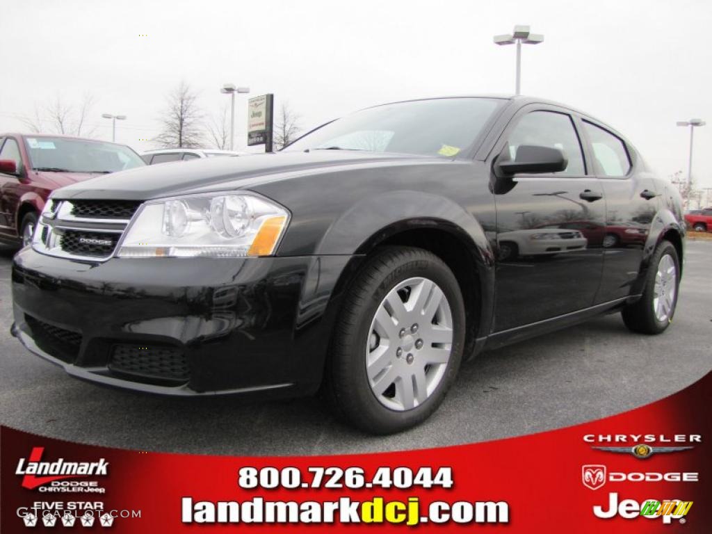 Brilliant Black Crystal Pearl Dodge Avenger