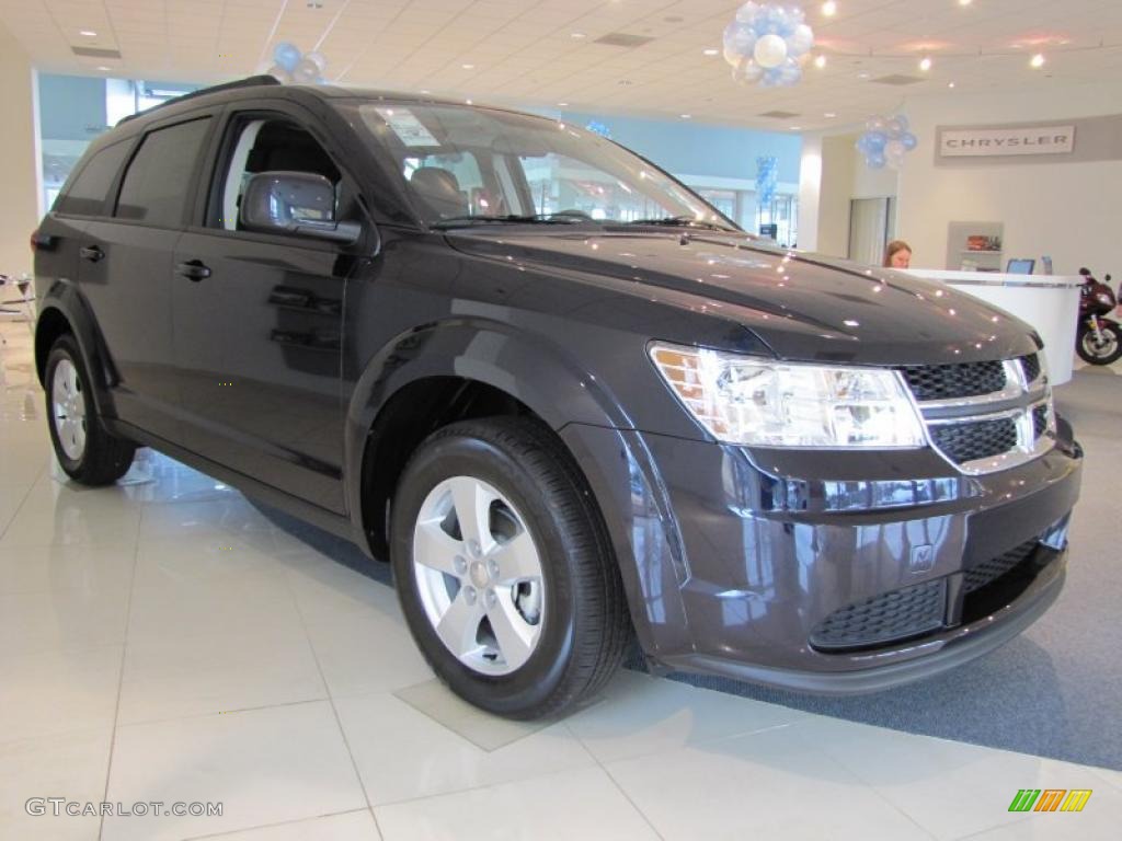 Blackberry Pearl 2011 Dodge Journey Mainstreet Exterior Photo #44740170