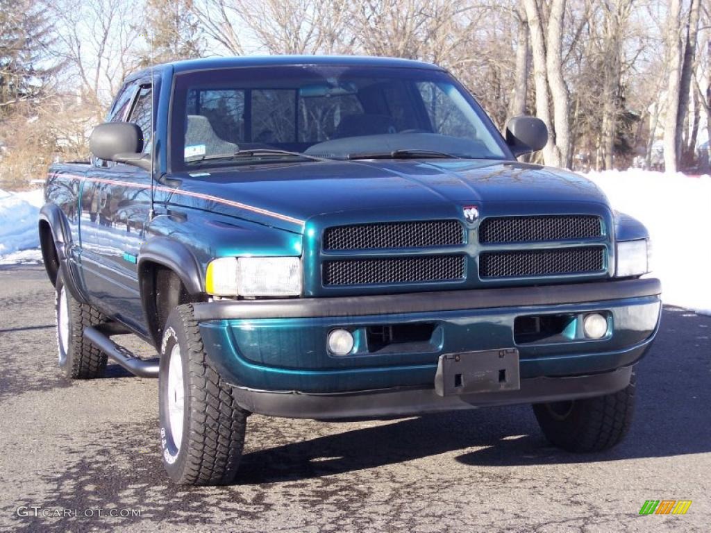 1998 Ram 1500 Sport Extended Cab 4x4 - Emerald Green Pearl / Gray photo #6