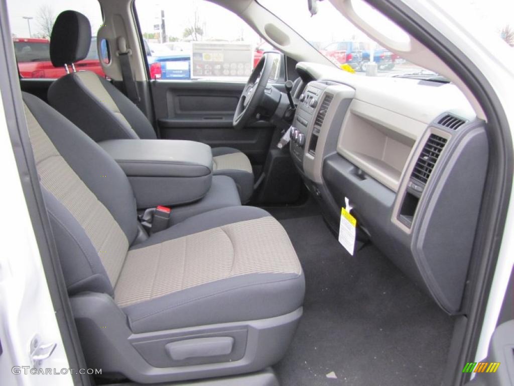 2011 Ram 1500 ST Quad Cab - Bright White / Dark Slate Gray/Medium Graystone photo #9