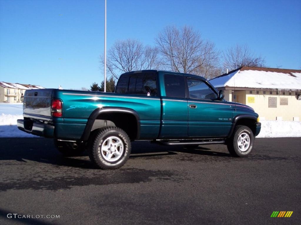 1998 Ram 1500 Sport Extended Cab 4x4 - Emerald Green Pearl / Gray photo #11