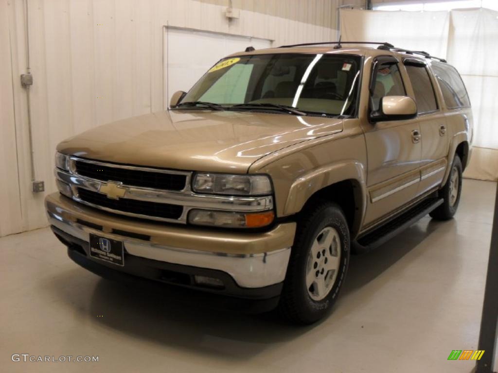 2005 Suburban 1500 LT 4x4 - Sandstone Metallic / Tan/Neutral photo #1