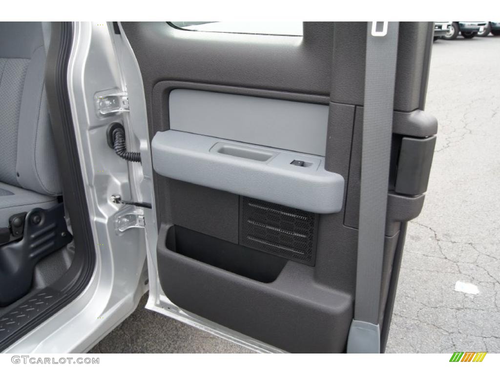2011 Ford F150 XL SuperCab Steel Gray Door Panel Photo #44745963
