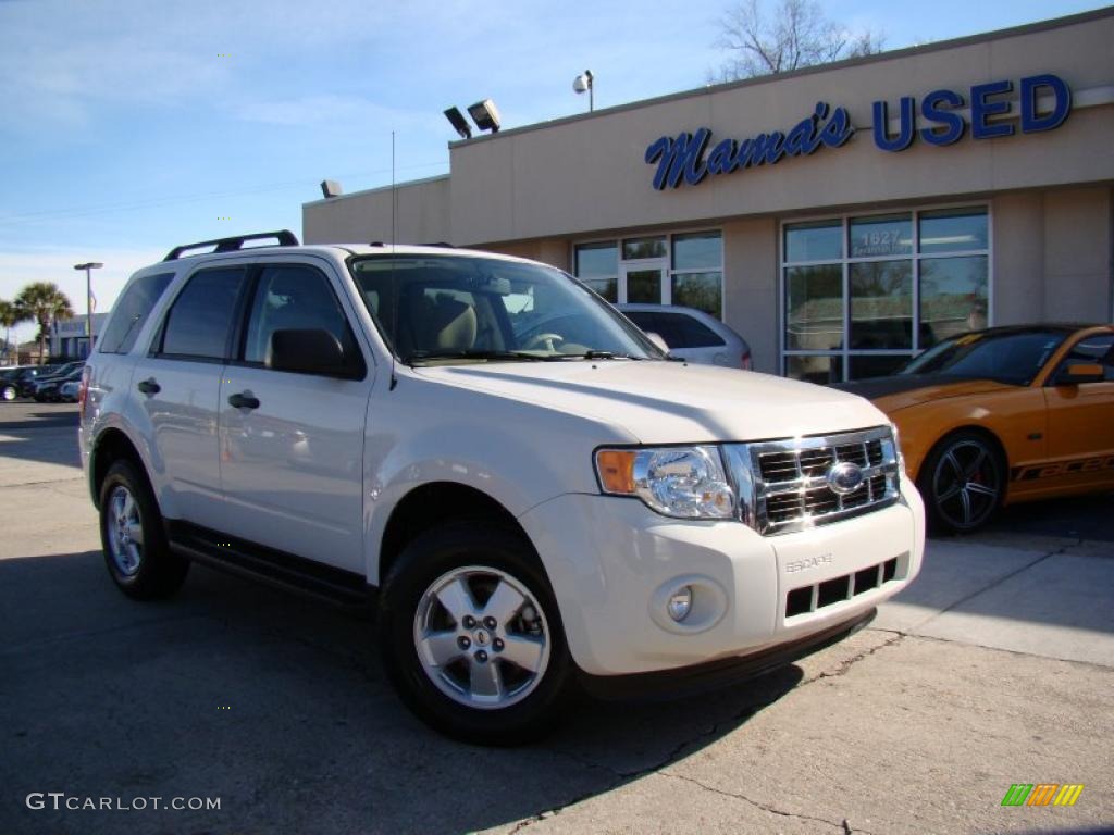 2009 Escape XLT V6 - White Suede / Camel photo #32