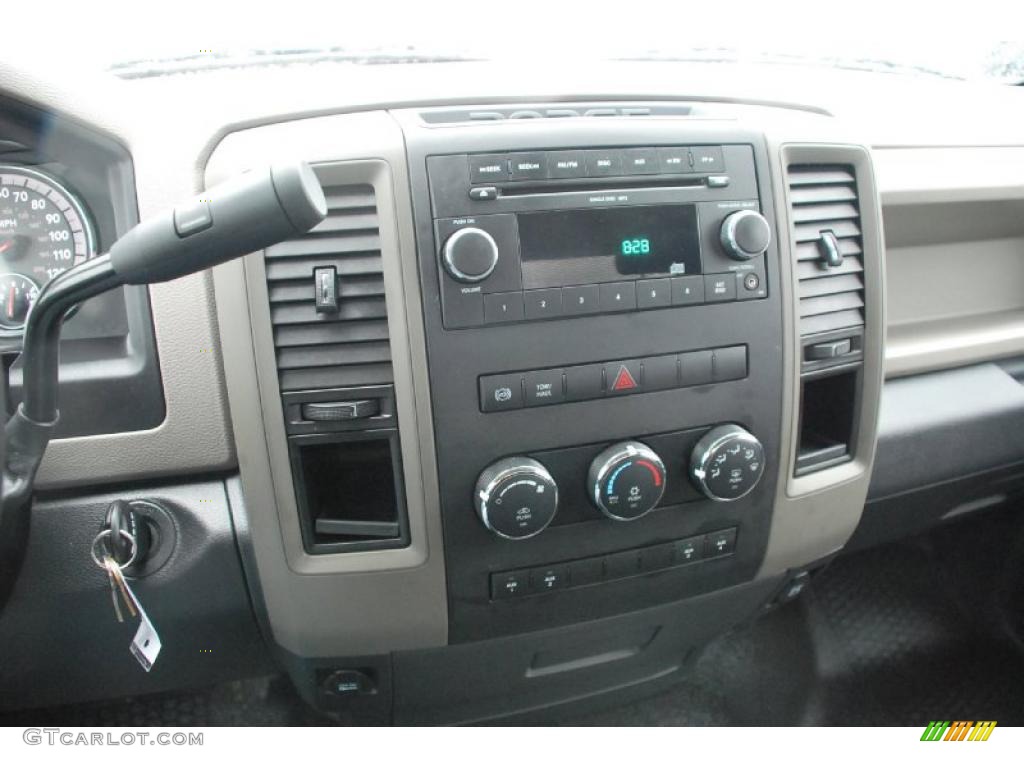 2011 Dodge Ram 4500 HD ST Regular Cab Chassis Controls Photos