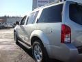 Silver Lightning - Pathfinder SE 4x4 Photo No. 4